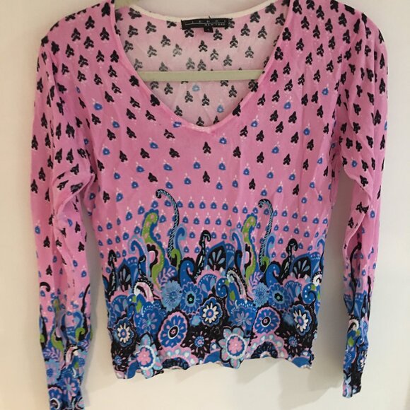 New! Pretty beaded long sleeve top - Picture 2 of 5